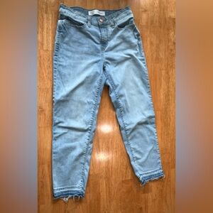 Women’s Lightwash boyfriend fit jeans